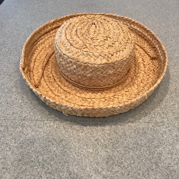 Helen Kaminski Accessories - Helen Kaminski Australia 100% raffia straw hat